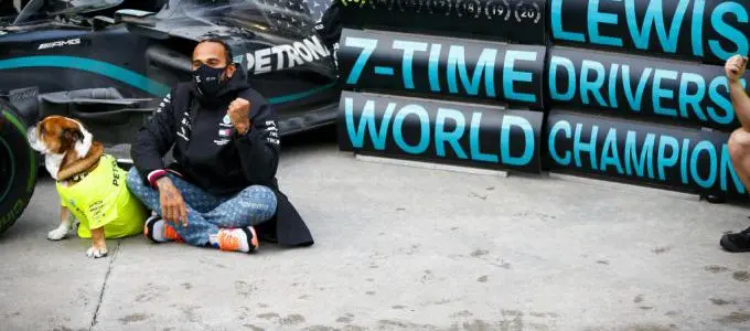 300 lewis hamilton 7x world champion m252295