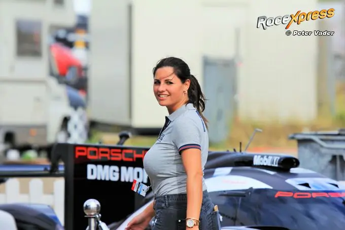 310818 hgp porsche hostess img 2193 rx foto peter vader