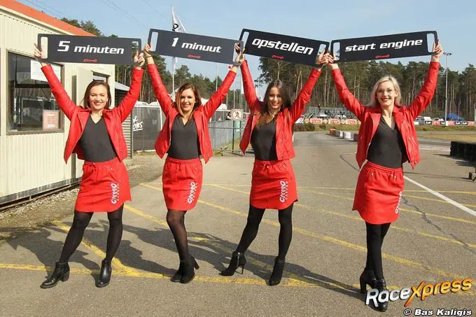 4 mooie grid girls chrono nk rx 680 c016364
