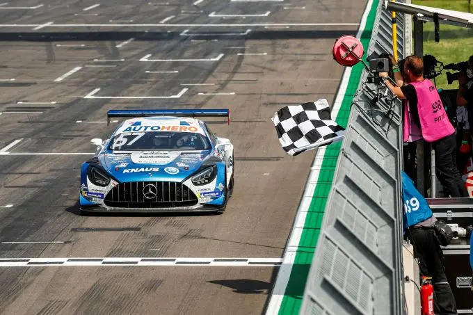 4m winnaar philip ellis sui mercedes amg mercedes amg team winward 716b88a0 f0eb a842 291a 7a204de2268e