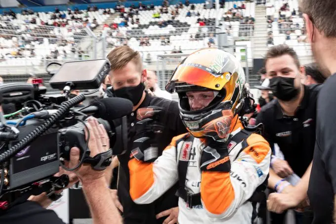 5 larry ten voorde yes we did it porschecarreracupdeutschlandzandvoort 10