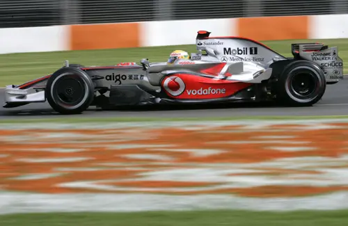 632788 1132336 3661 2377 f1gp01aus03422