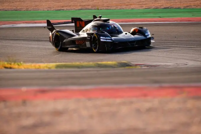 800 250923 genesismagmaracingcompletessuccessfulfirstendurancetestwithgmr 001hypercar 3