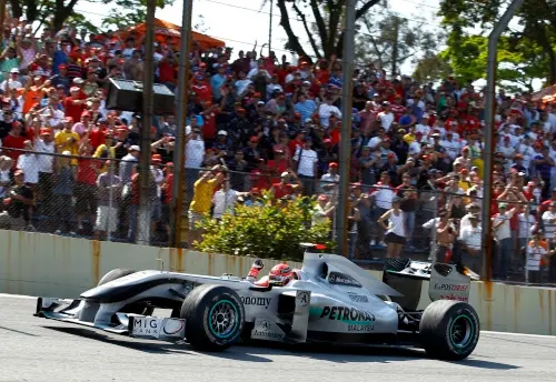 803611 1476300 3780 2608 f1gpbrasil2010 4505