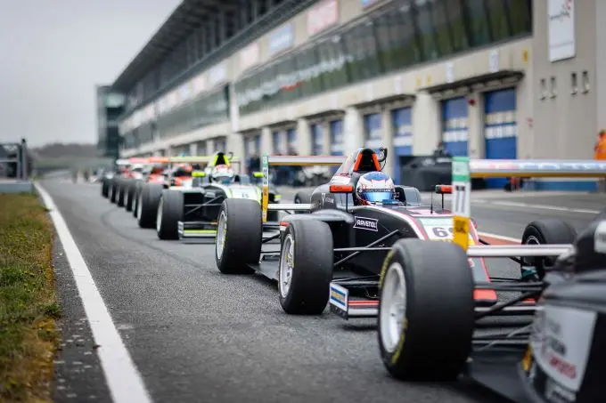 adac f4