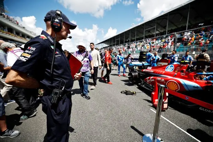 adrian newey ferrari gp miami foto red bull content pool