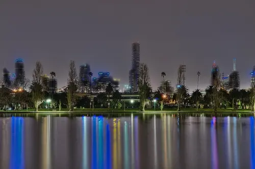 albert park night
