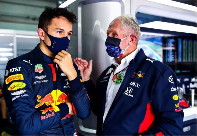 alex albon en helmut marko red bull