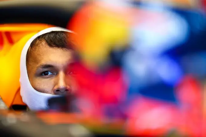 alexalbon portret 1