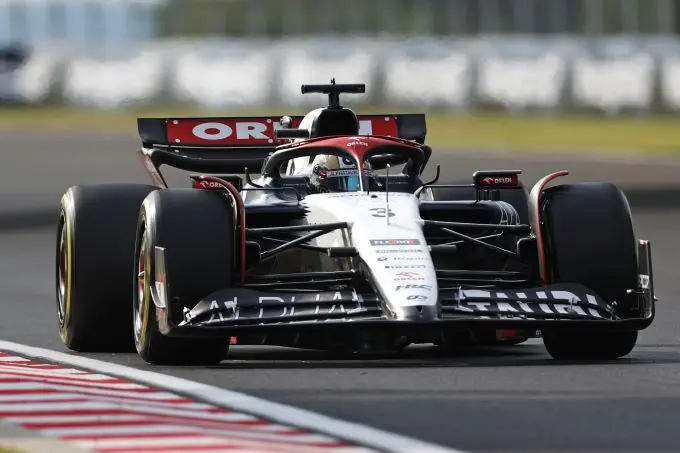 alphatauri nr3 daniel ricciardo actie si202307210516 hires jpeg 24bit rgb