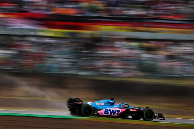 alpine actie zijkant 2022 japanese grand prix sunday 4