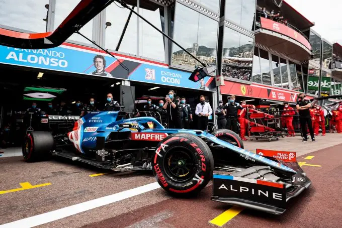 alpine alonso ocon pits monaco 190250761 4697688253591478 4966905398050283750 n