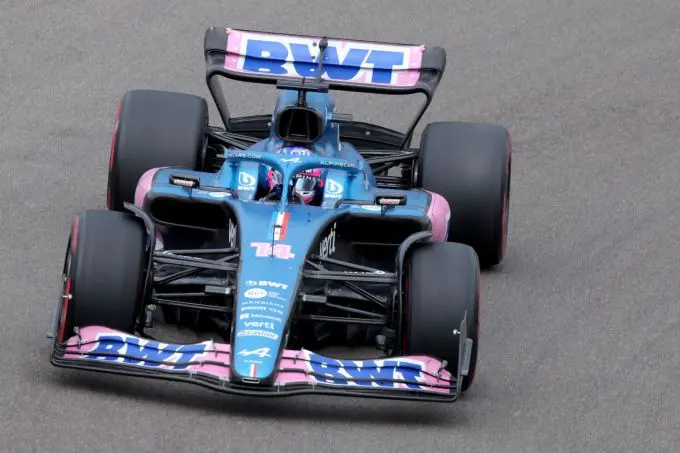 alpine fernando alonso front track 2022 emilia romagna grand prix saturday 10