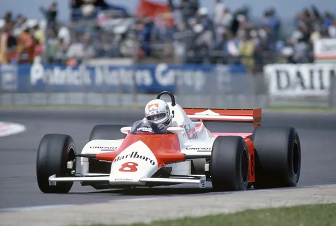 andrea de cesaris mclaren rx680
