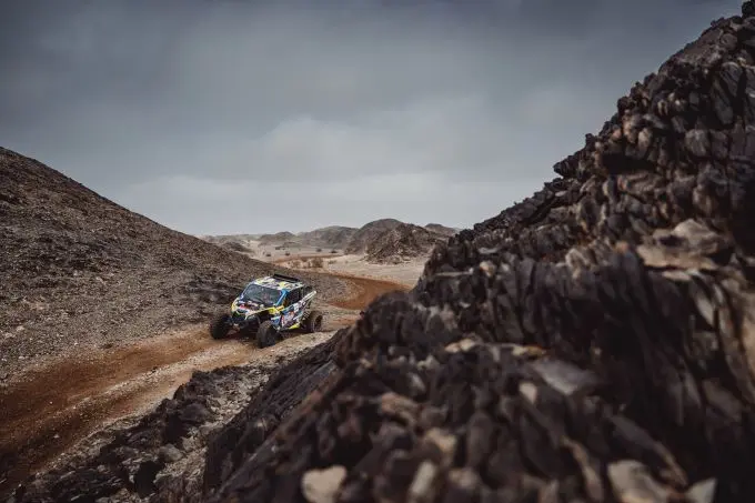 anja van loon dakar