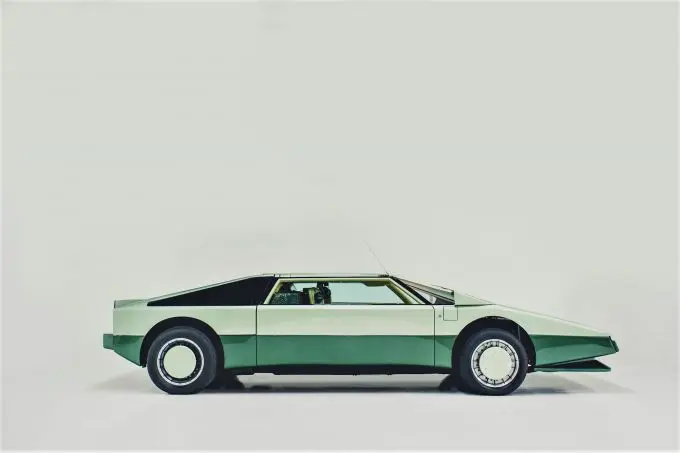 aston martin bulldog 1