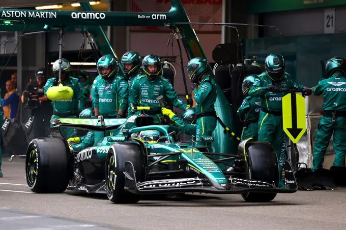 aston martin f1 pitstop 1