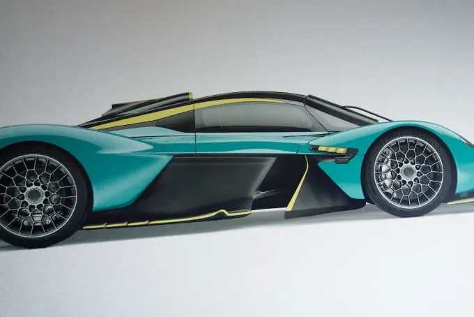 aston martin valkyrie