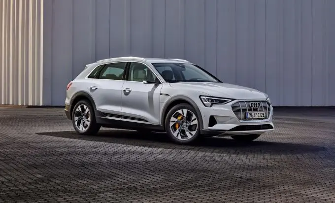 audi komt met nieuwe versie van e tron suv 1