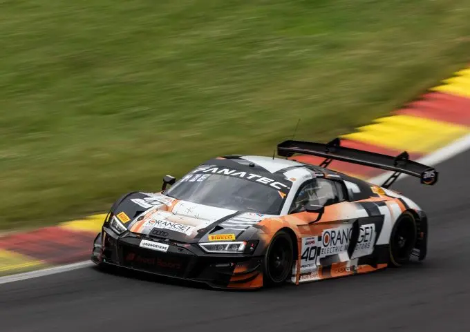audi r8 super pole a233226 medium