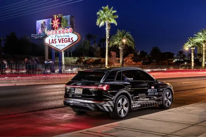 audi verandert e tron in virtual reality platform op ces