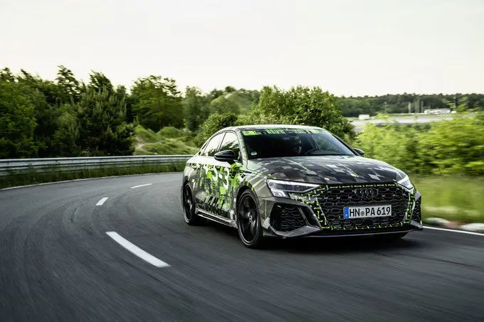 audirs3sneakpreview0851