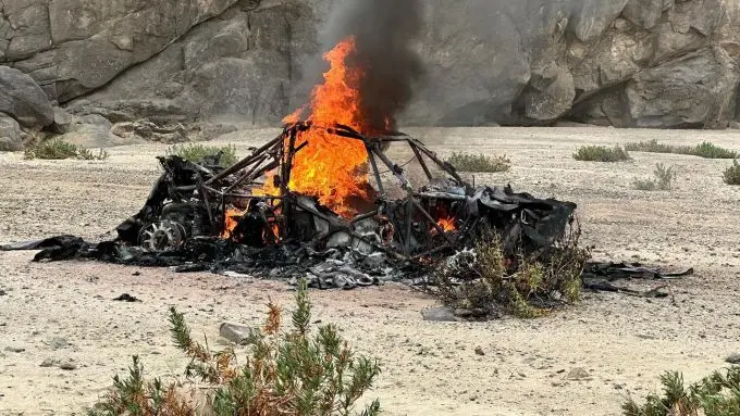auto afgebrand michel kremer en thomas de boiss team coronel