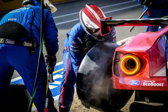 bandenwissel ford gt le mans 2017