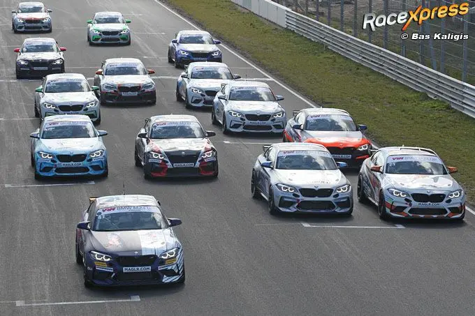 bmw m2 cup start race 2 rx 680 imgl2004