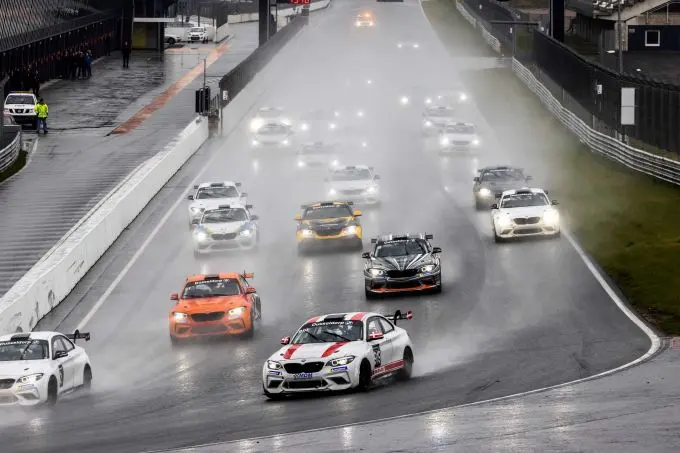 bmw racing cup de bmw racing cup staat voor close racing met gelijkwaardig materiaal 230608