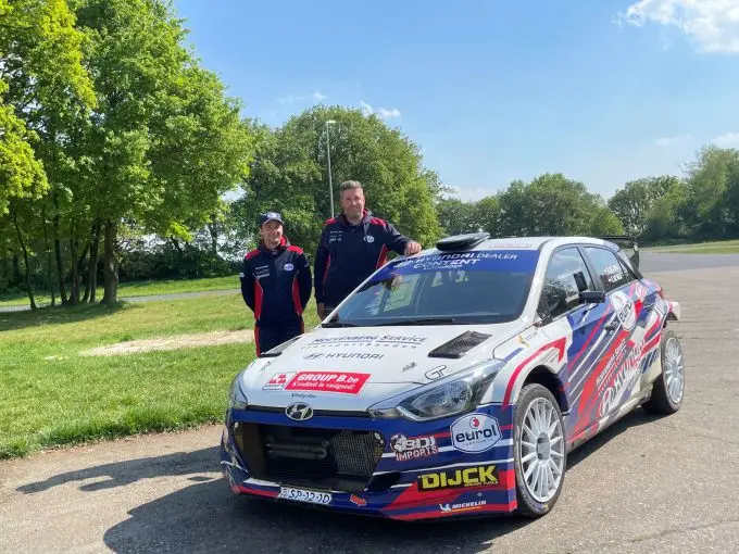 bob de jong rallying bob de jong links en navigator erik de wild kijken uit naar de ele rally 220513