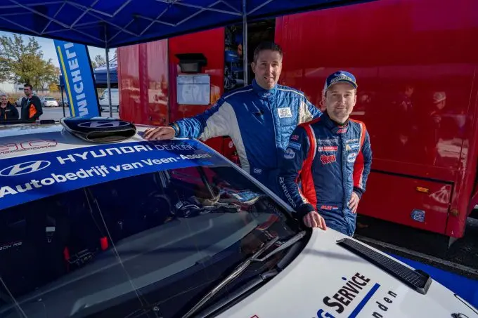bob de jong rallying regerend nederlands rallykampioen bob de jong rechts komt dit seizoen in actie met navigator erik de wild 220228