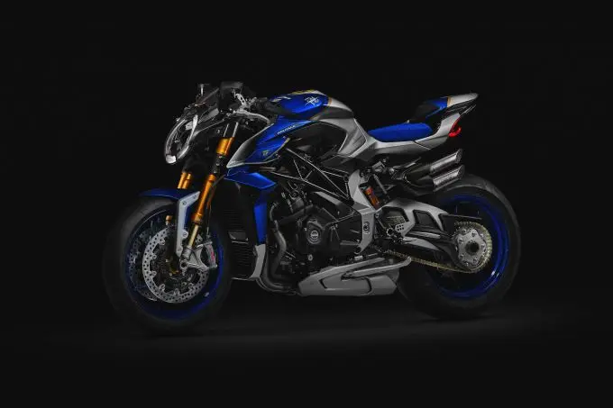 brutale 1000 rr assen 2024 racing on black 08