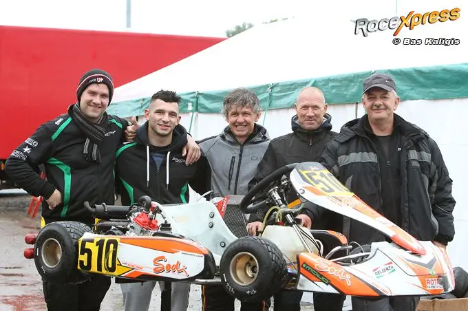 carl en jordy cleirbout en crew carl in midden