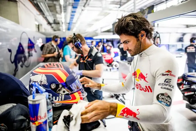 carlos sainz 2017 3