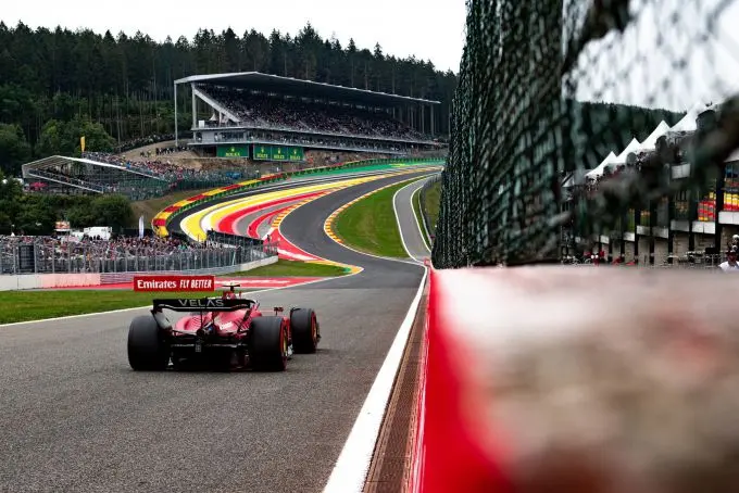 carlos sainz eau rouge
