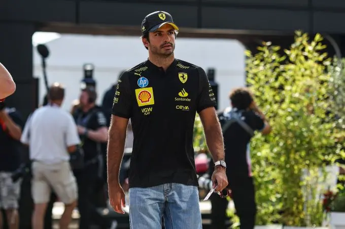 carlos sainz foto mediaferraricom 240829 r16 italia dp xb3 8263 1 f95c68a1 20ed 4cb1 a933 dfb7f0fe9674