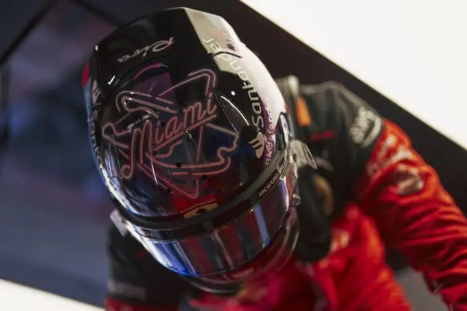 carlos sainz miami livery helm 230013 miami gp friday