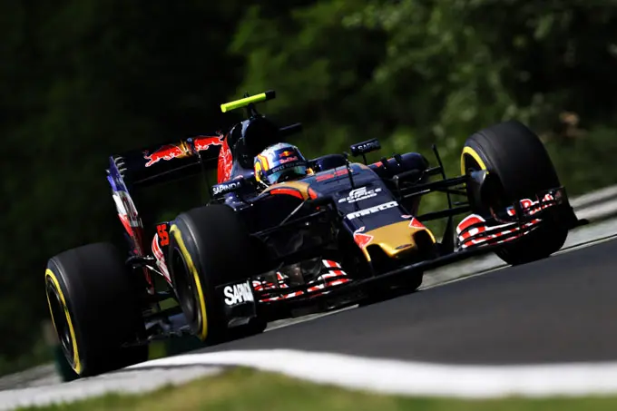 carlos sainz toro rosso f1