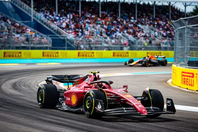 carlos sainz voor perez miami
