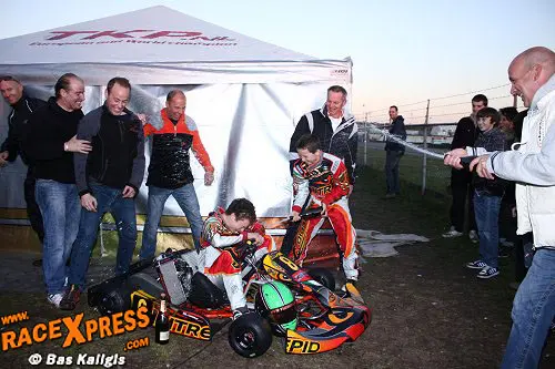 champagne douche voor kampioenen rx 500