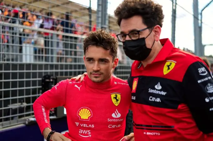 charles leclerc en mattia binotto gp australia