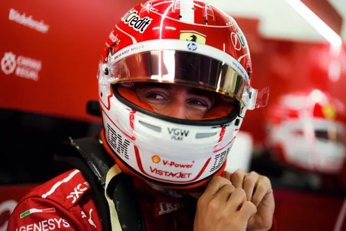 charles leclerc ferrari helm
