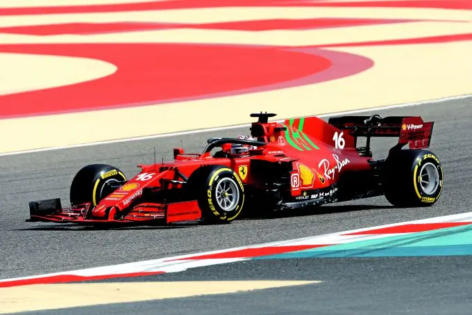 charles leclerc sf21 on track