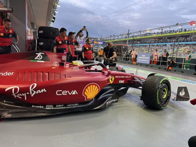 charles leclerc singapore inters