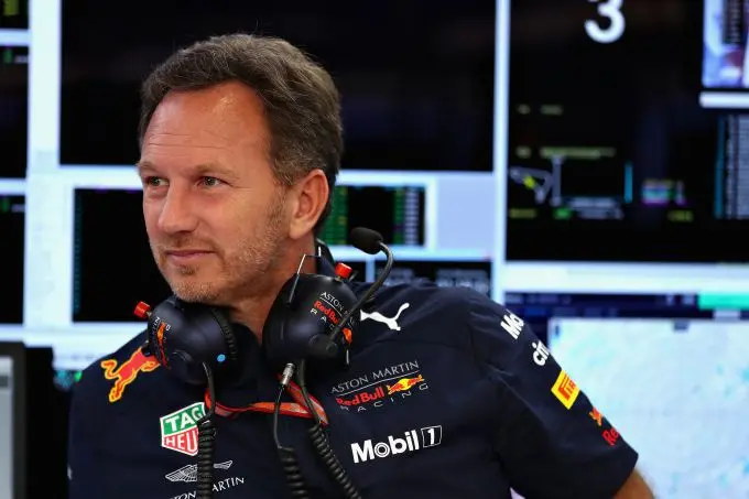 christian horner profileren op de baan 2019 1