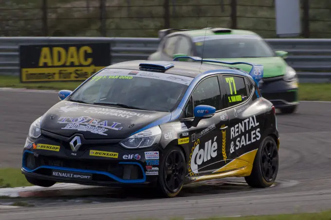 clio certainty racing team