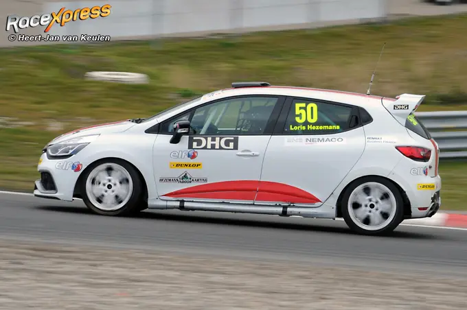 clio r2 50 hjk 6662