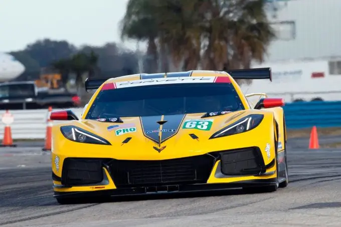 corvette c8r