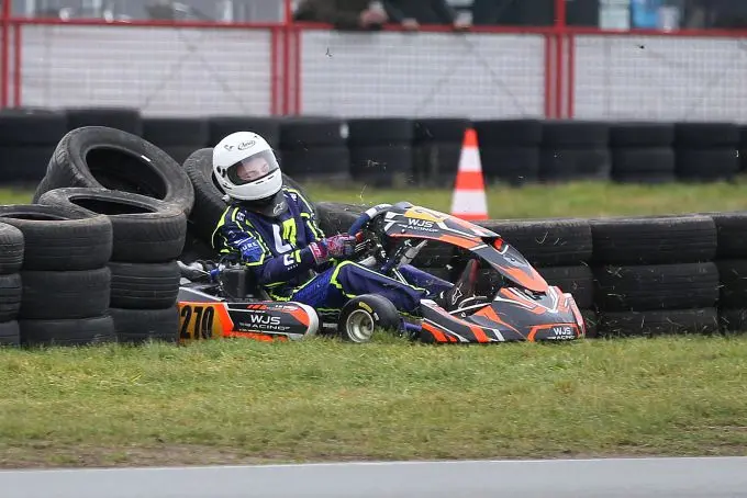 crashes and mistakes karting e90b6971